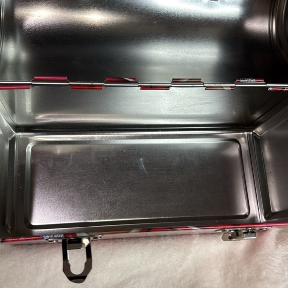 Dale Earnhardt, Jr. Lunch Box - Picture 8 of 13